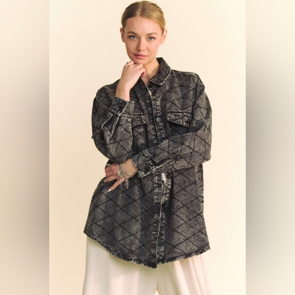 DAVI & DANI Denim Shacket Diamond Quilted High Low Oversized Jean Shirt Jacket - Picture 6 of 16